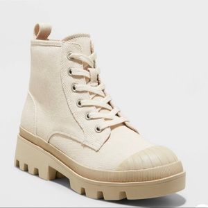 🆕Women’s Teagan Lace-Up Sneaker Boots -Universal Thread Size 9